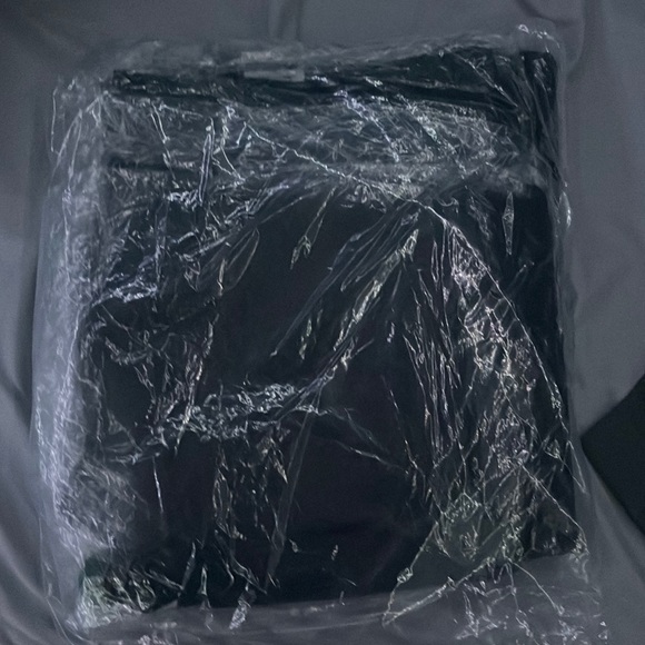 NIKE TECH FULL SUIT BLACK BRANDNEW - Picture 1 of 2